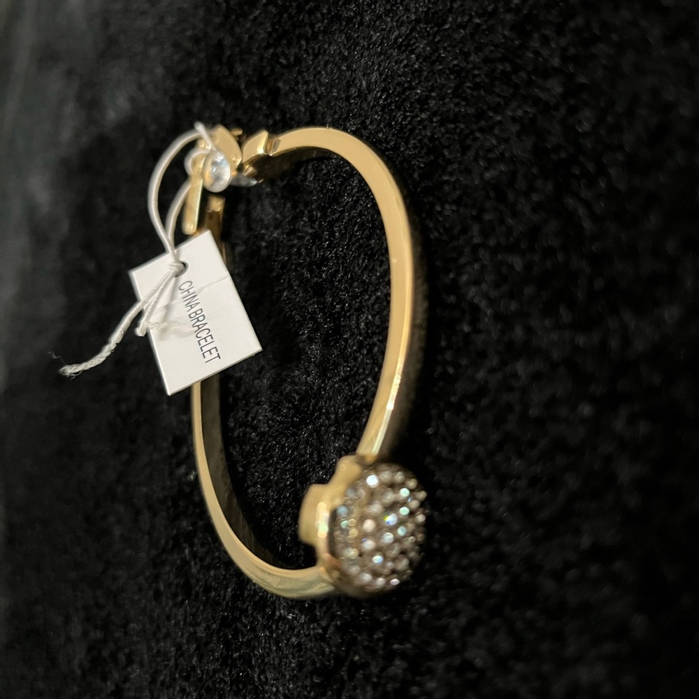 Gold bracelet